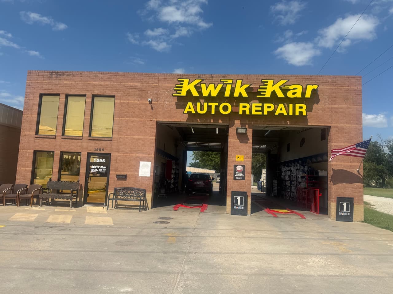Kwik Kar Lube & Tune storefront at 1595 N Graham St, Stephenville, TX — oil change and auto repair shop